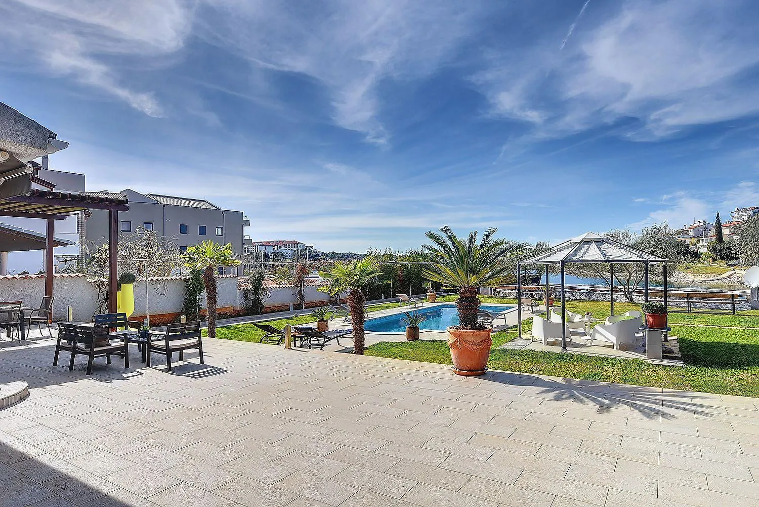 Sunny Finca Just 10 Meters To The Sea Pjescana Uvala