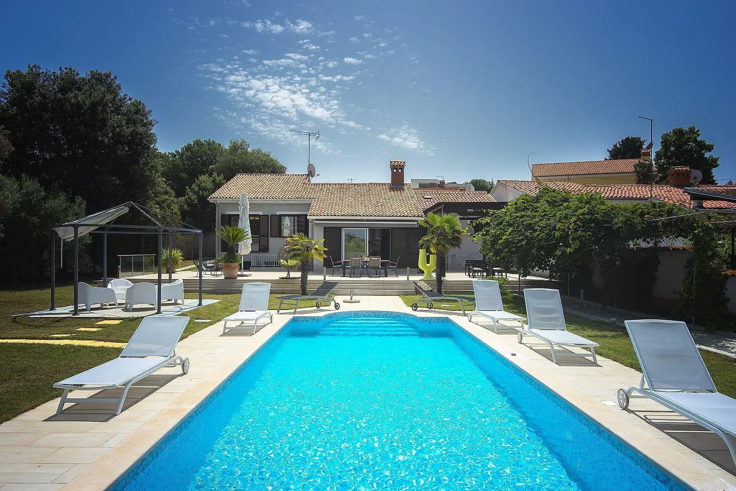 Sunny Finca Just 10 Meters To The Sea Pjescana Uvala Croatia