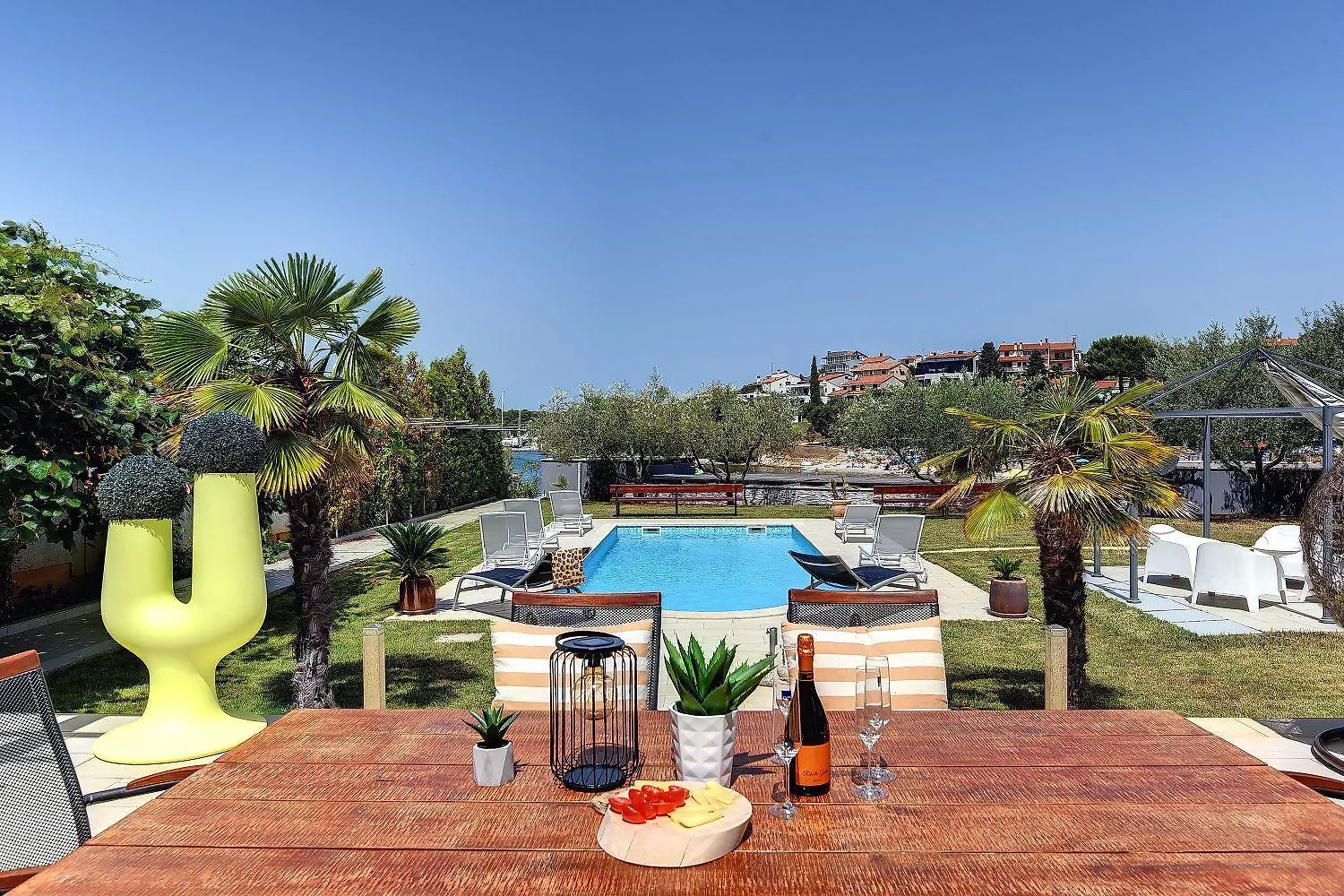 Sunny Finca Just 10 Meters To The Sea Pjescana Uvala