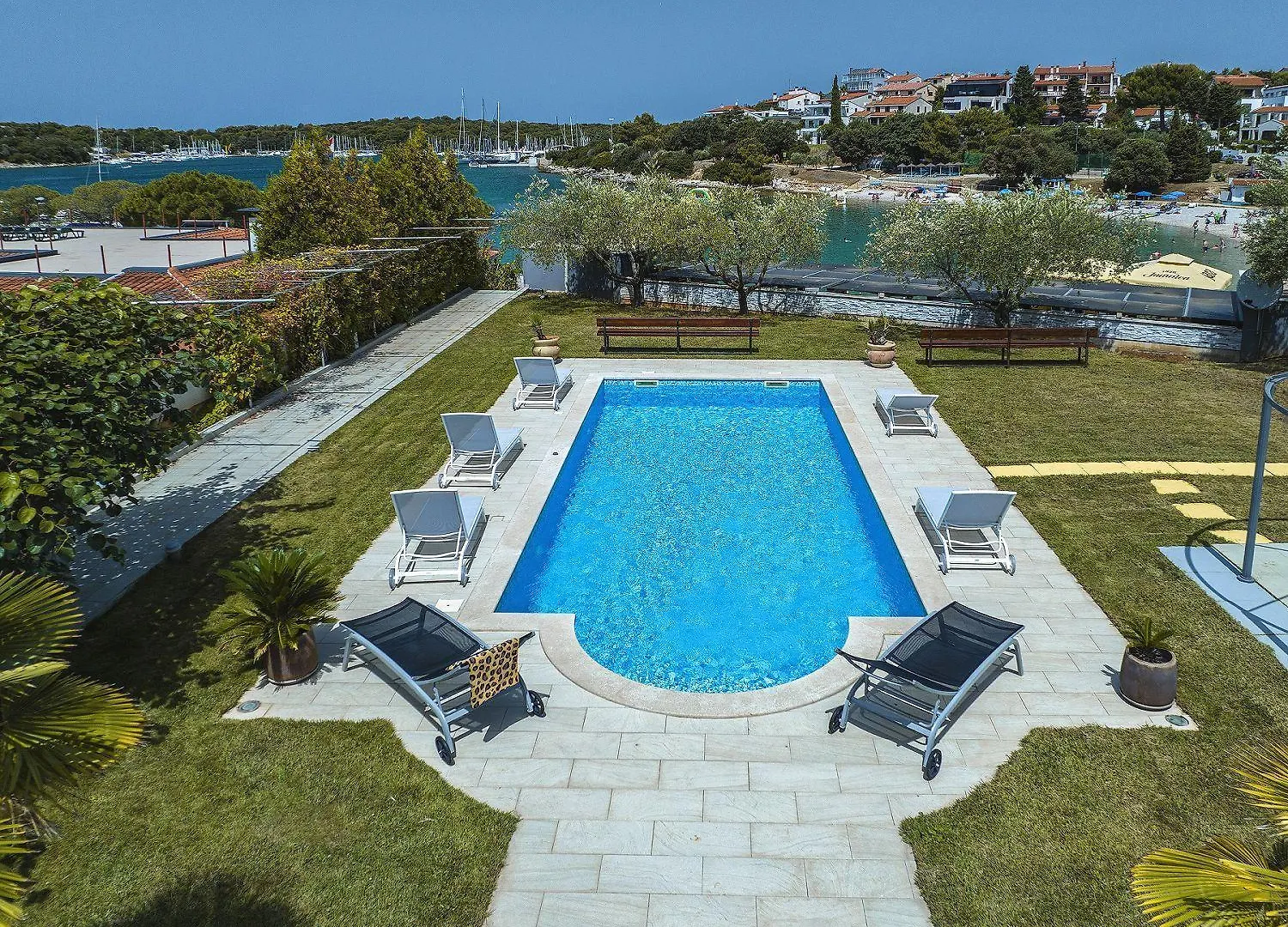 Sunny Finca Just 10 Meters To The Sea Pjescana Uvala Holiday home